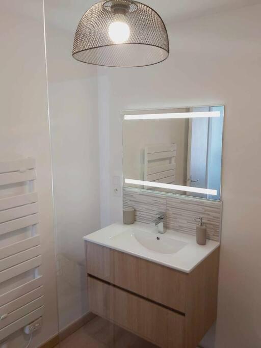 Les Coteaux De Mahe Apartment Tournon-sur-Rhone Bagian luar foto